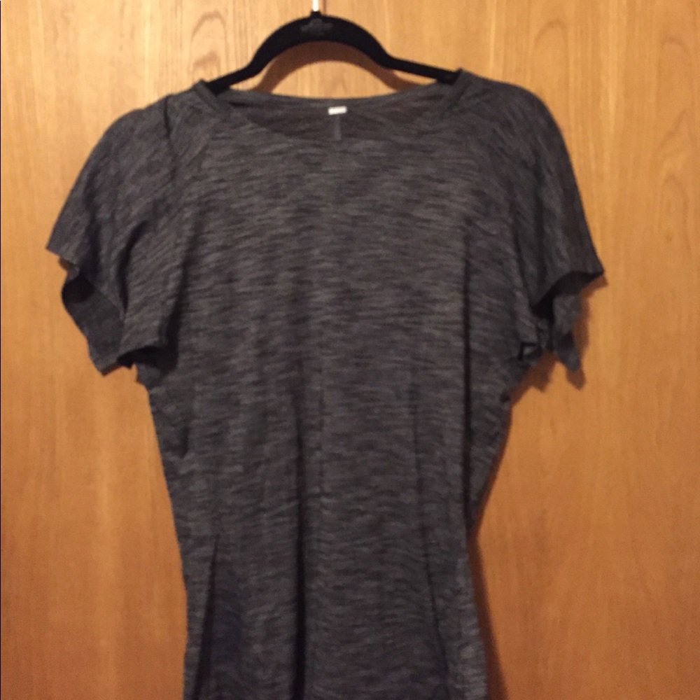 Lulu lemon top